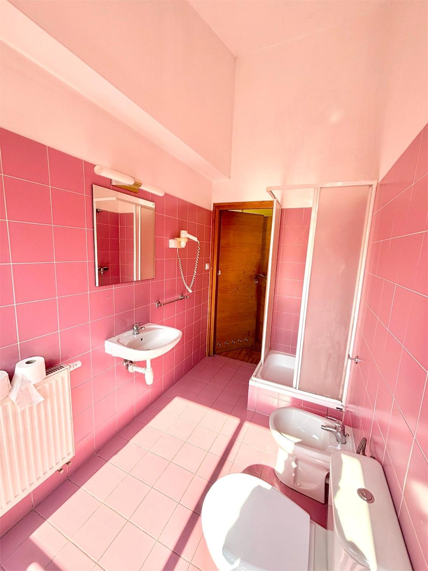 Hostel Nuove Frontiere Nysa Exterior foto